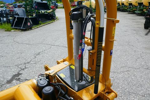 [3600-7102849-9.jpg]