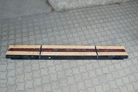 [3600-7106469-1.jpg]