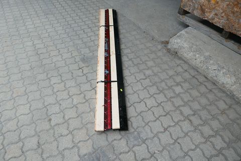 [3600-7106923-4.jpg]