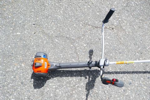 [3600-7171924-3.jpg]