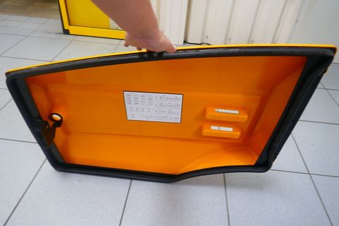 [3600-7346186-1.jpg]