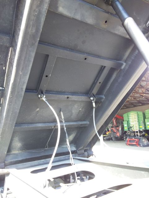 [3606-6043651-6.jpg]