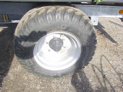 [3886-3592739-5.jpg]