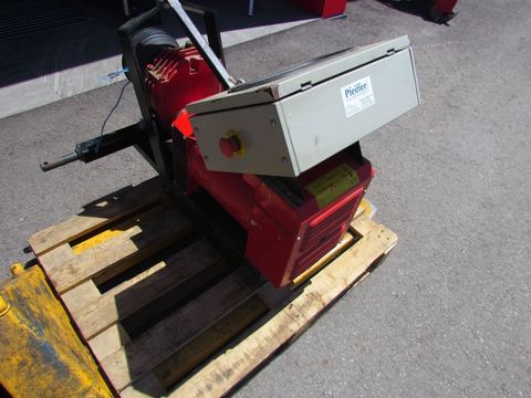 [3886-4320305-3.jpg]