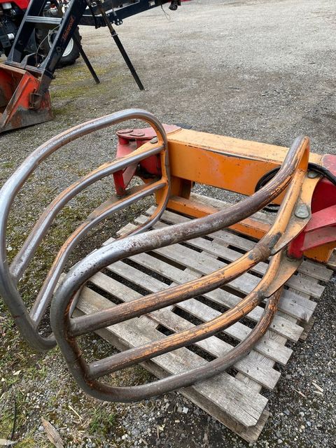 [3886-5460167-3.jpg]