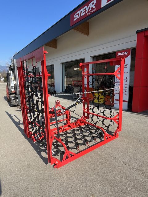 [3886-6769133-6.jpg]