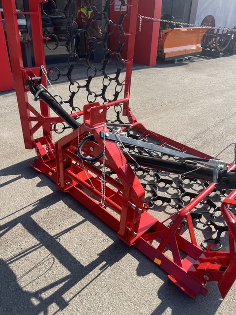 [3886-6769146-3.jpg]