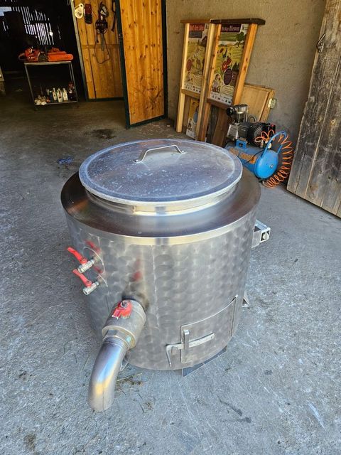 [3944-5366891-2.jpg]