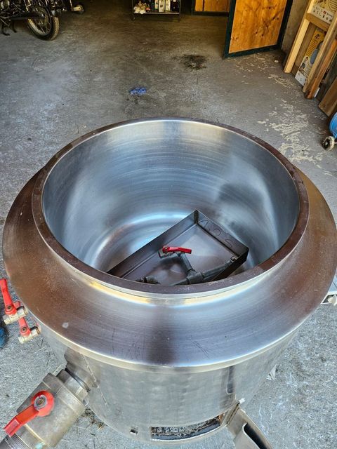 [3944-5366891-4.jpg]