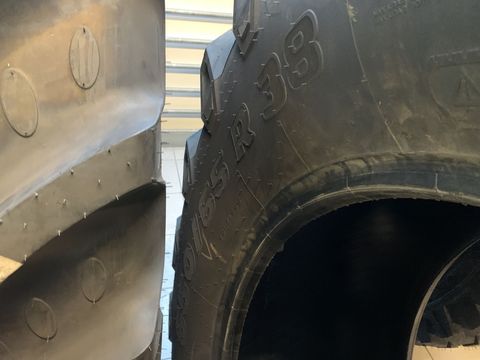 [3944-6499651-3.jpg]