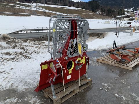 [3944-6681772-2.jpg]