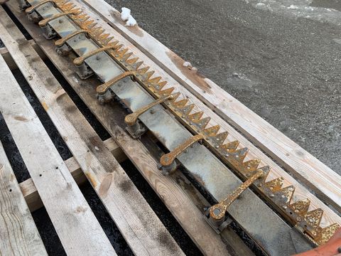 [3944-6681883-6.jpg]