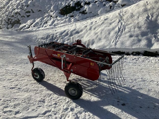 [3944-6692567-0_1.jpg]