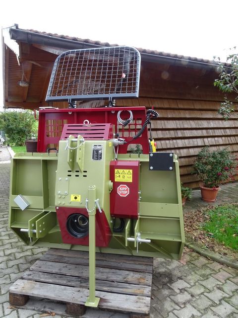 [4079-2257722-4.jpg]