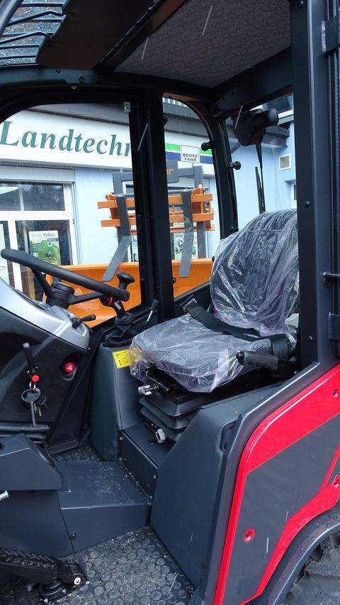 [4079-2643450-12.jpg]