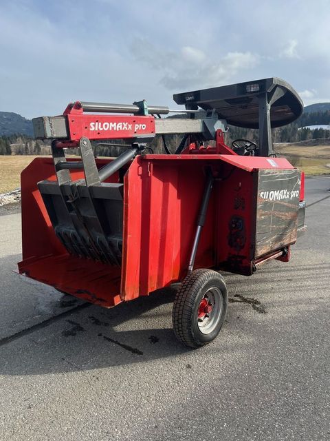 [4750-6478245-14.jpg]