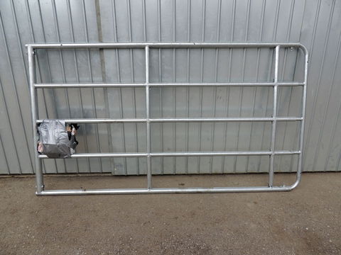 [5032-1327994-0.jpg]