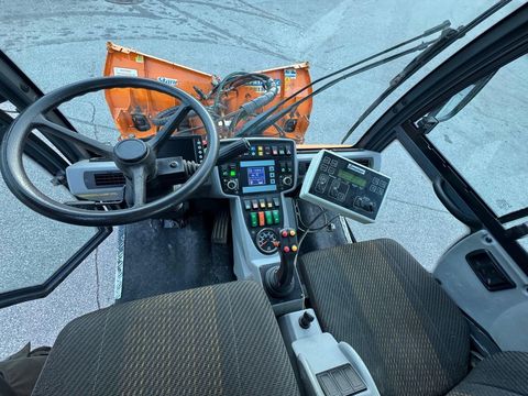 [6034-6474691-29.jpg]