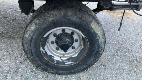 [6194-6107709-6.jpg]