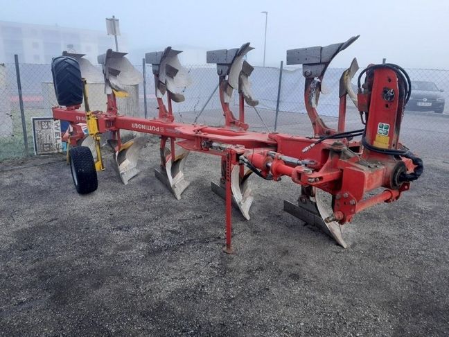 [6732-6581184-0_1.jpg]