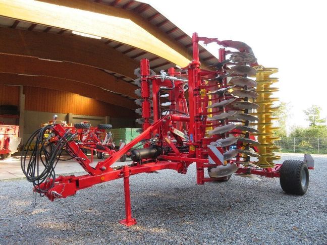 [6732-6584698-0_1.jpg]