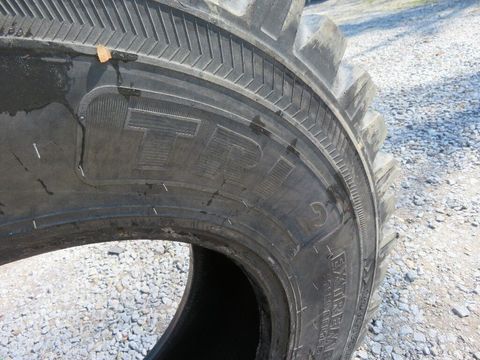 [7455-5511738-9.jpg]