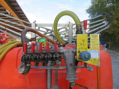 [7455-6319053-3.jpg]