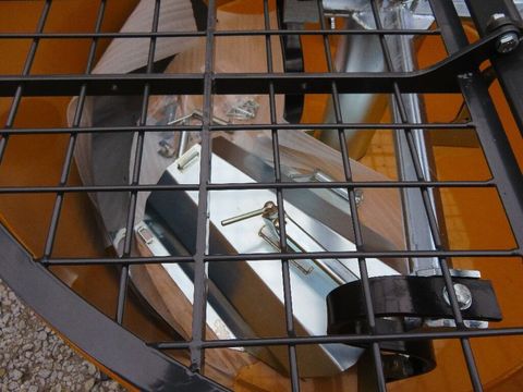 [7455-6406432-9.jpg]