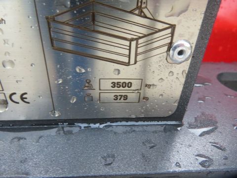 [7455-6413680-9.jpg]