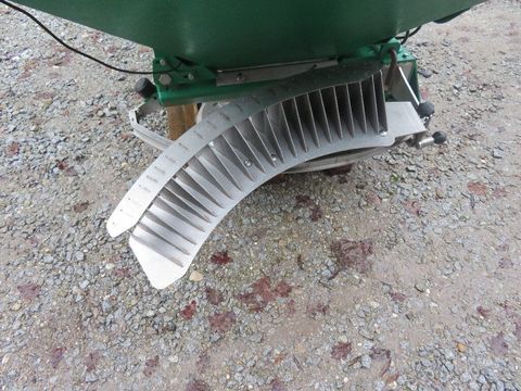 [7455-6495967-9.jpg]