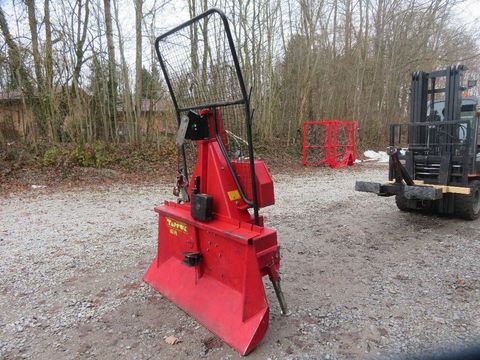 [7455-6542616-12.jpg]