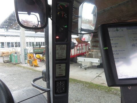 [7455-6671106-18.jpg]