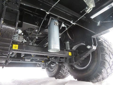 [7455-6686527-16.jpg]