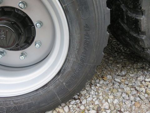 [7455-6749992-7.jpg]